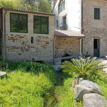 Entre Os Rios - Y Enoturismo 卡拉米尼亚尔镇